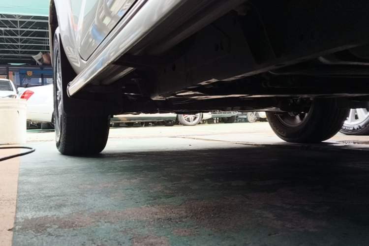 Used Nissan Terra 2018 2.5L Automatic 4x4 Flagship Edition Left Side Sill