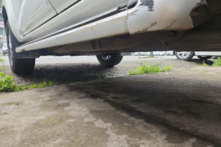 Used Nissan Terra 2018 2.5L Automatic 4x4 Flagship Edition Left Side Sill