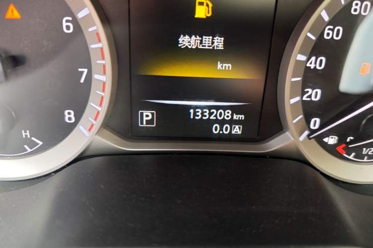 Used Nissan Terra 2018 2.5L Automatic 2WD Luxury Edition Odometer Close Up