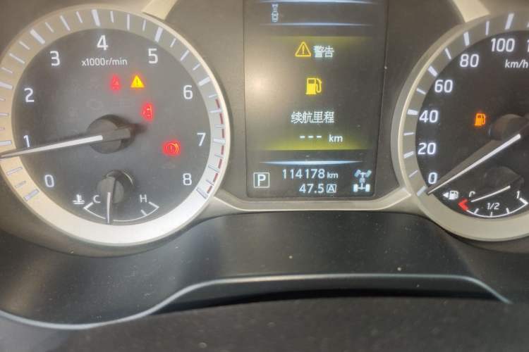 Used Nissan Terra 2018 2.5L Automatic 4x4 Flagship Edition Odometer Close Up
