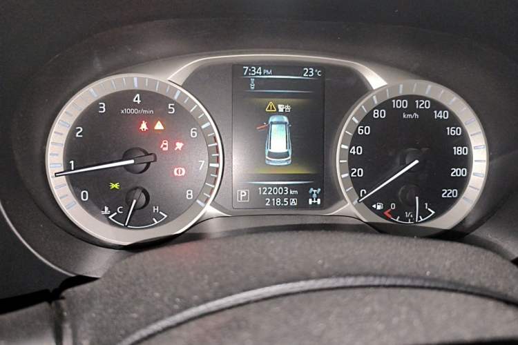 Used Nissan Terra 2018 2.5L Automatic 4x4 Flagship Edition Odometer Close Up