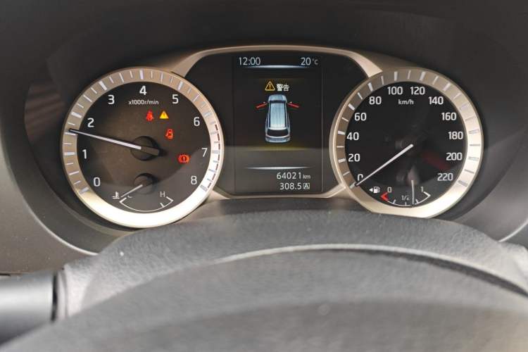 Used Nissan Terra 2018 2.5L Manual Two-Wheel Drive Leading Edition Odometer Close Up