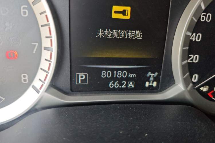 Used Nissan Terra 2018 2.5L Automatic 4x4 Flagship Edition Odometer Close Up