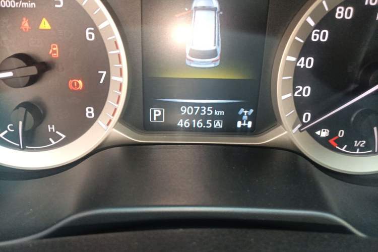 Used Nissan Terra 2018 2.5L Automatic 4x4 Luxury Edition Odometer Close Up