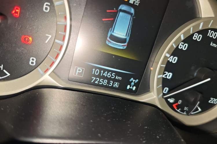 Used Nissan Terra 2018 2.5L Automatic 4x4 Luxury Edition Odometer Close Up
