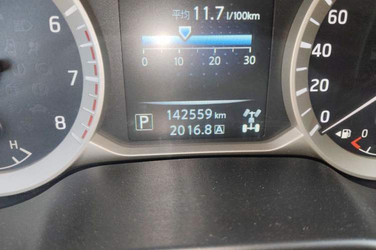 Used Nissan Terra 2018 2.5L Automatic 4x4 Flagship Edition Odometer Close Up