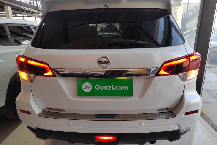 Used Nissan Terra 2018 2.5L Automatic 4x4 Luxury Edition Rear