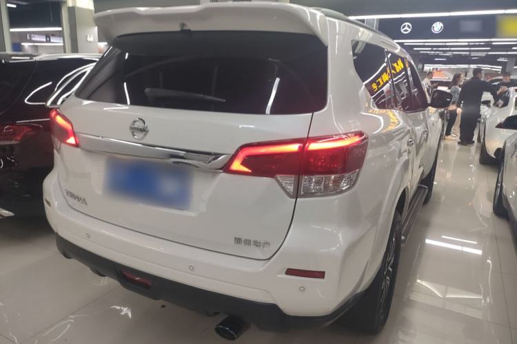 Used Nissan Terra 2018 2.5L Automatic 2WD Luxury Edition Rear Right 45 Deg