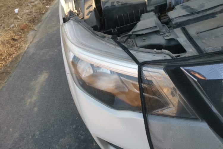 Used Nissan Terra 2018 2.5L Manual Two-Wheel Drive Elite Edition Right Front Headlight