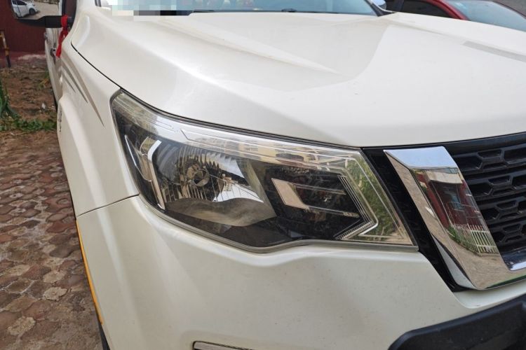 Used Nissan Terra 2018 2.5L Manual Two-Wheel Drive Leading Edition Right Front Headlight