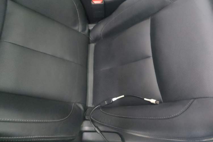 Used Nissan Terra 2018 2.5L Automatic 2WD Luxury Edition Right Front Seat