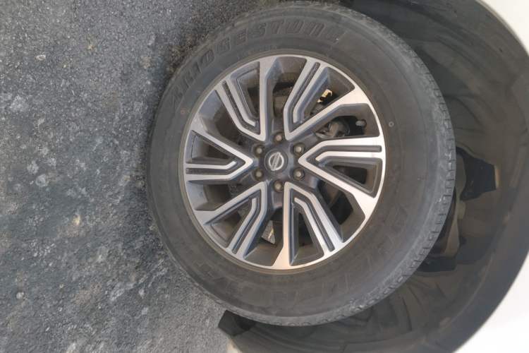 Used Nissan Terra 2018 2.5L Manual Two-Wheel Drive Elite Edition Right Front Wheel Hub