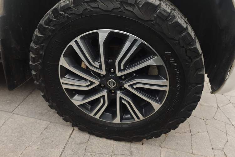 Used Nissan Terra 2018 2.5L Automatic 4x4 Flagship Edition Right Front Wheel Hub