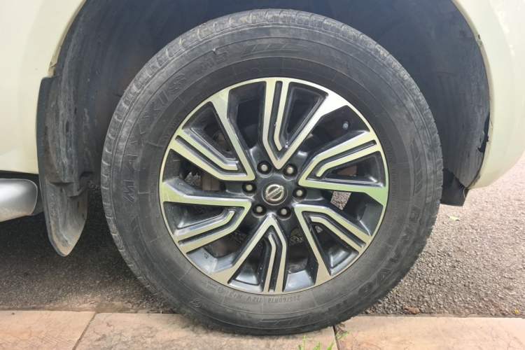 Used Nissan Terra 2018 2.5L Manual Two-Wheel Drive Elite Edition Right Front Wheel Hub