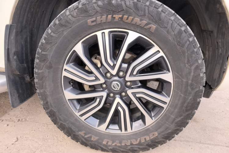 Used Nissan Terra 2018 2.5L Automatic 4x4 Flagship Edition Right Front Wheel Hub