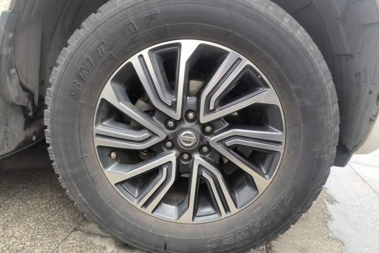 Used Nissan Terra 2018 2.5L Manual Two-Wheel Drive Elite Edition Right Front Wheel Hub