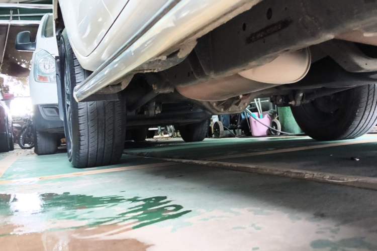 Used Nissan Terra 2018 2.5L Automatic 4x4 Flagship Edition Right Side Sill