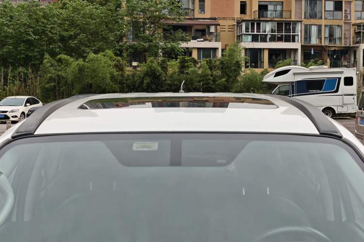 Used Nissan Terra 2018 2.5L Automatic 2WD Luxury Edition Roof