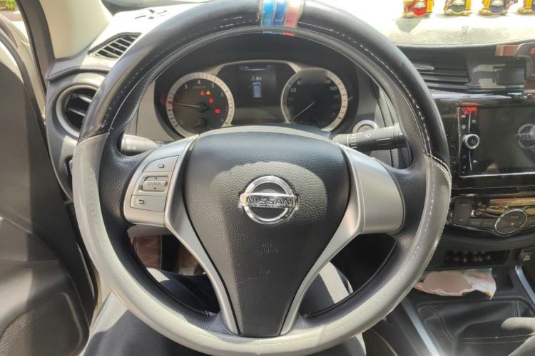 Used Nissan Terra 2018 2.5L Manual Two-Wheel Drive Leading Edition Steering Wheel
