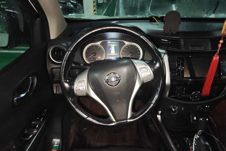 Used Nissan Terra 2018 2.5L Automatic 4x4 Flagship Edition Steering Wheel