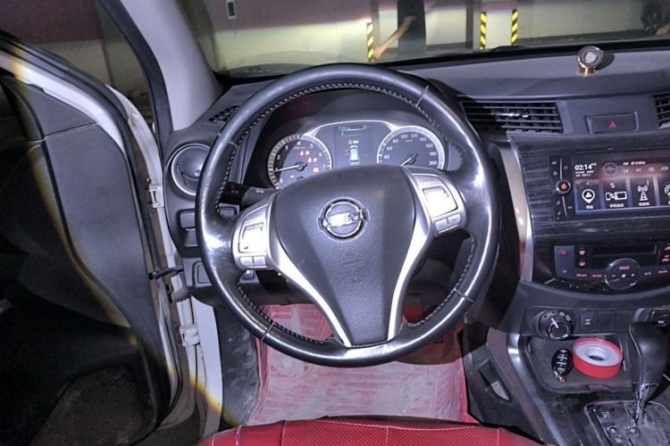 Used Nissan Terra 2018 2.5L Automatic 4x4 Flagship Edition Steering Wheel