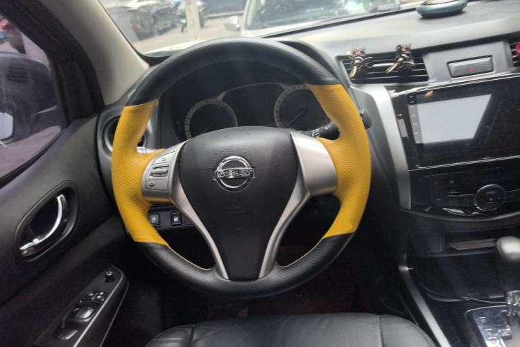 Used Nissan Terra 2018 2.5L Automatic 2WD Luxury Edition Steering Wheel