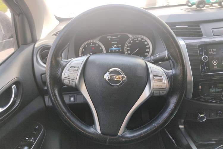 Used Nissan Terra 2018 2.5L Automatic 4x4 Flagship Edition Steering Wheel