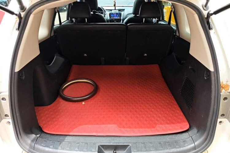 Used Nissan Terra 2018 2.5L Automatic 2WD Luxury Edition Trunk