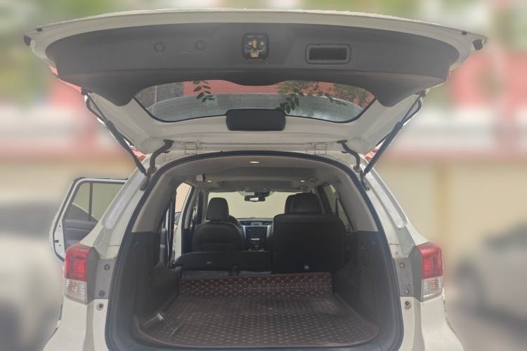 Used Nissan Terra 2018 2.5L Automatic 4x4 Flagship Edition Trunk