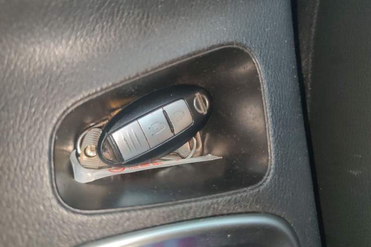 Used Nissan Terra 2018 2.5L Automatic 2WD Luxury Edition Vehicle Key