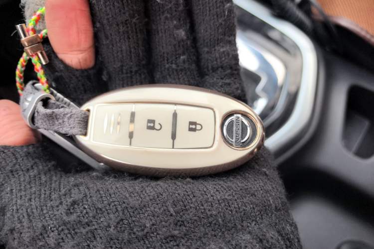 Used Nissan Terra 2018 2.5L Automatic 4x4 Flagship Edition Vehicle Key