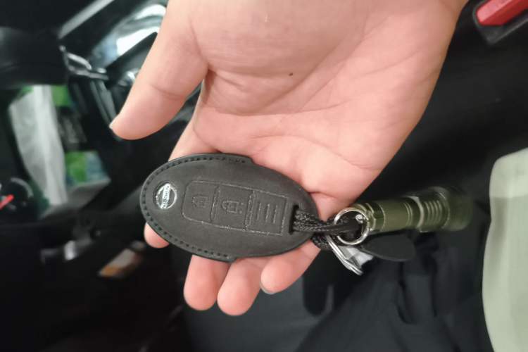 Used Nissan Terra 2018 2.5L Automatic 4x4 Flagship Edition Vehicle Key