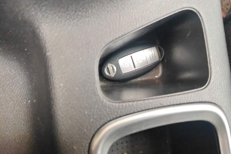 Used Nissan Terra 2018 2.5L Automatic 4x4 Flagship Edition Vehicle Key