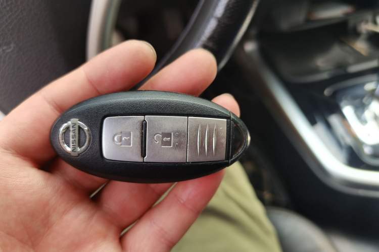 Used Nissan Terra 2018 2.5L Automatic 2WD Luxury Edition Vehicle Key