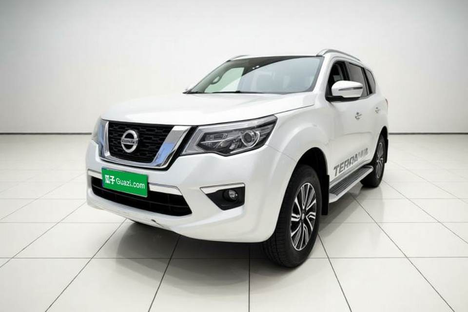 Nissan Terra 2018
