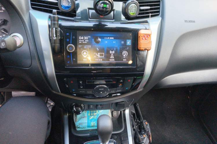 Used Nissan Terra 2018 2.5L Automatic 4x4 Luxury Edition Audio And AC Panel