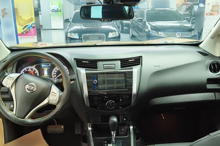 Used Nissan Terra 2018 2.5L Automatic 2WD Smart Enjoyment Version Center Console