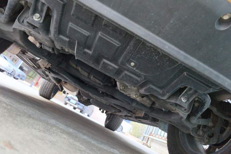 Used Nissan Terra 2018 2.5L Automatic 4x4 Luxury Edition Chassis Front