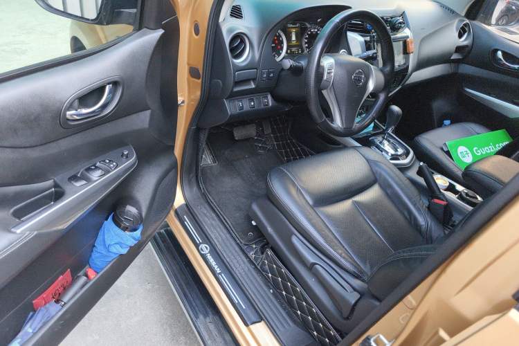 Used Nissan Terra 2018 2.5L Automatic 4x4 Luxury Edition Driver Seat