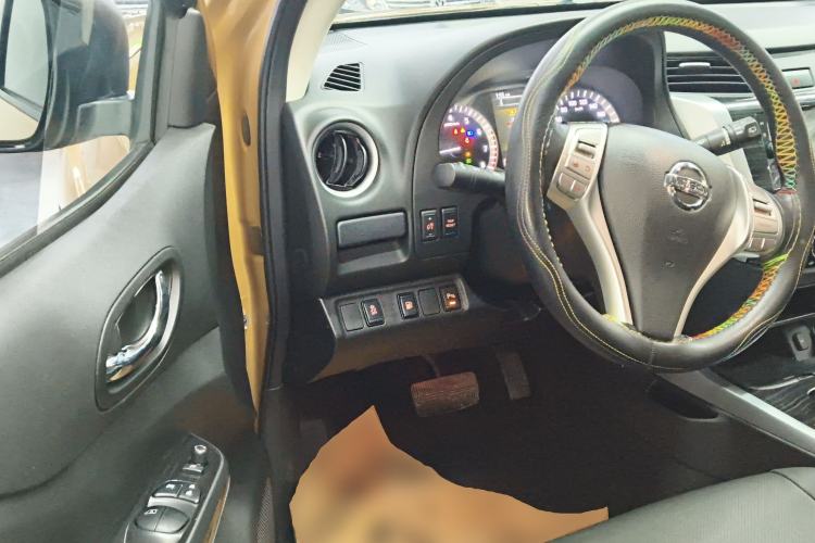 Used Nissan Terra 2018 2.5L Automatic 2WD Smart Enjoyment Version Driver Seat