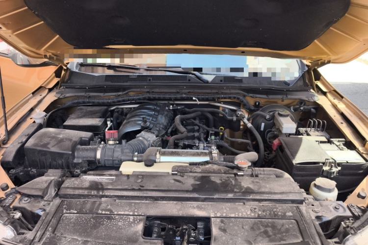 Used Nissan Terra 2018 2.5L Automatic 4x4 Luxury Edition Engine Bay