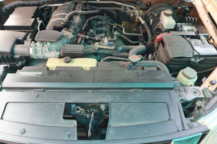 Used Nissan Terra 2018 2.5L Automatic 4x4 Luxury Edition Engine Bay