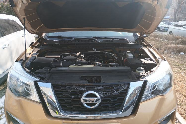 Used Nissan Terra 2018 2.5L Automatic 2WD Luxury Edition Engine Bay