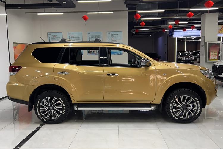 Used Nissan Terra 2018 2.5L Automatic 4x4 Luxury Edition Exterior 2