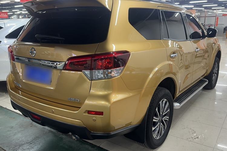 Used Nissan Terra 2018 2.5L Automatic 4x4 Luxury Edition Exterior 3