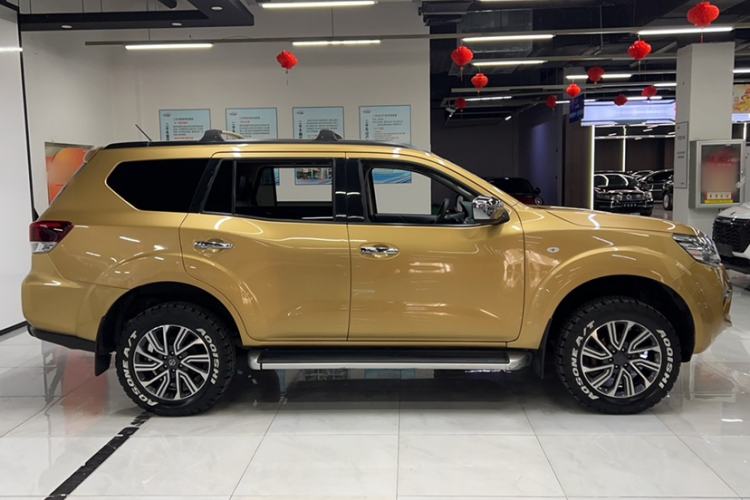 Used Nissan Terra 2018 2.5L Automatic 4x4 Luxury Edition Exterior 3