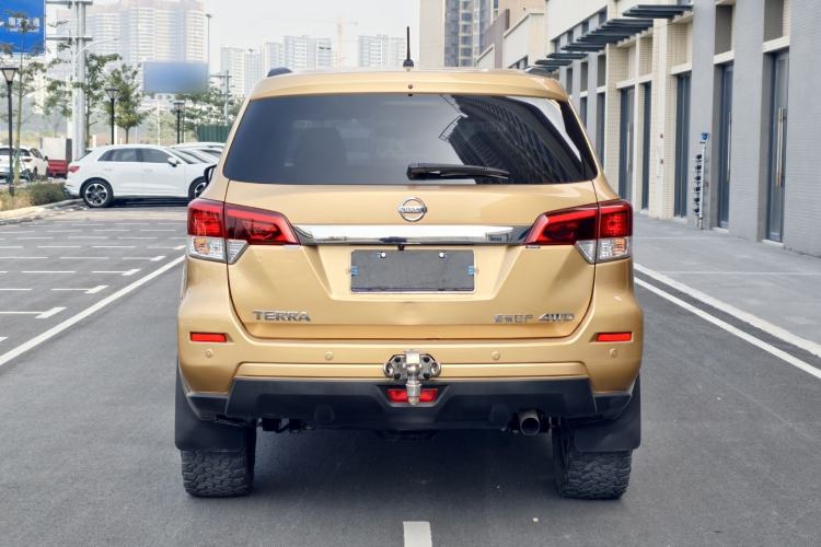 Used Nissan Terra 2018 2.5L Automatic 4x4 Luxury Edition Exterior 5