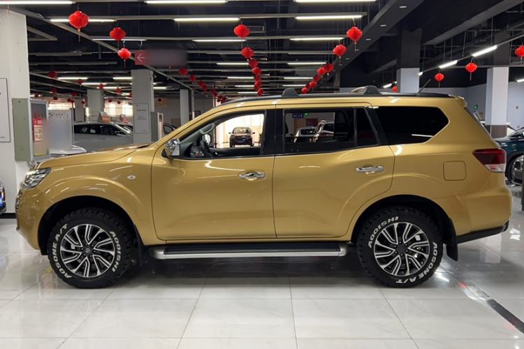Used Nissan Terra 2018 2.5L Automatic 4x4 Luxury Edition Exterior 5