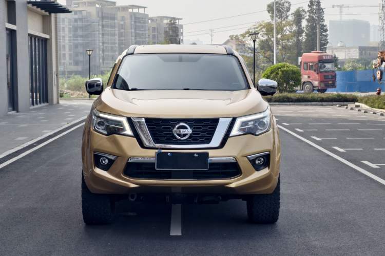 Used Nissan Terra 2018 2.5L Automatic 4x4 Luxury Edition Exterior 6