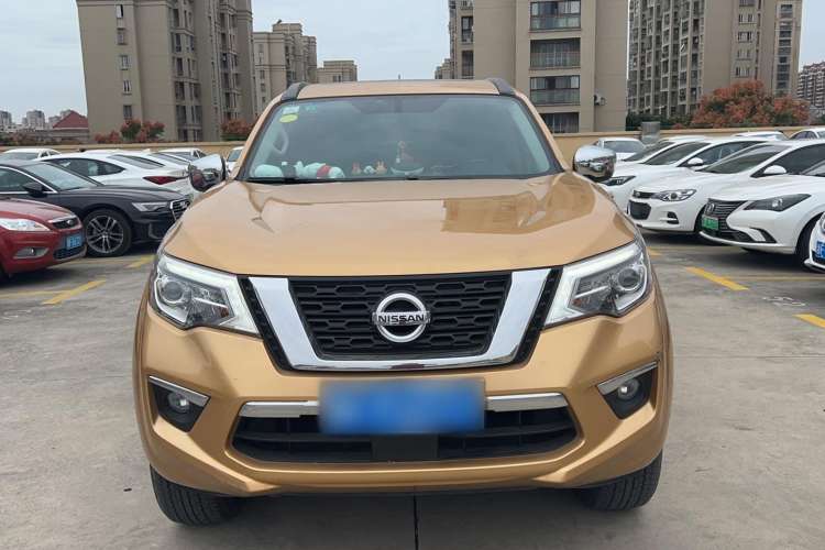 Used Nissan Terra 2018 2.5L Automatic 4x4 Luxury Edition Front